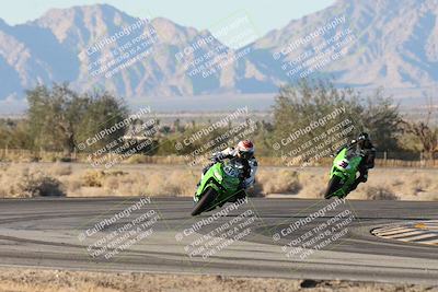 media/Dec-07-2025-CVMA (Sun) [[3e7d2de5dc]]/Race 18-Formula Twins-Formula 40 UL/